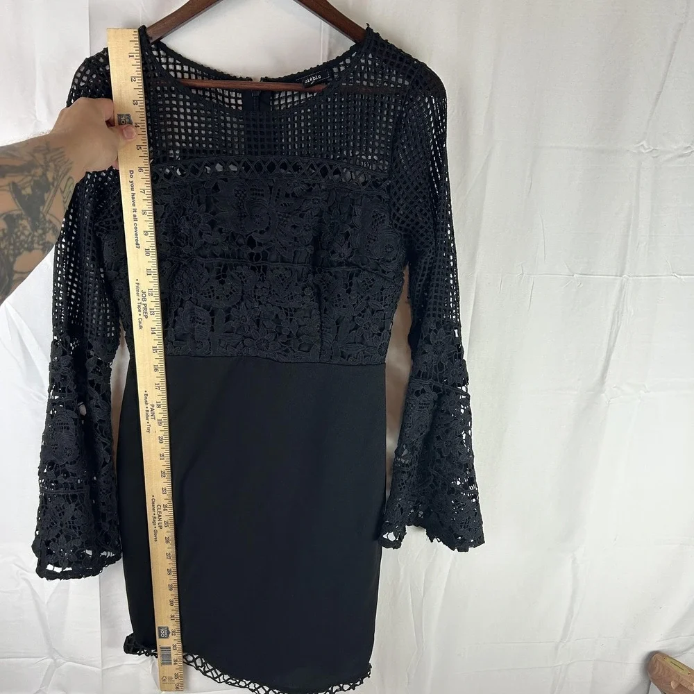Soieblu Dress Womens Medium Black Lace Bell Sleeve‎ Bodycon Mini S17023